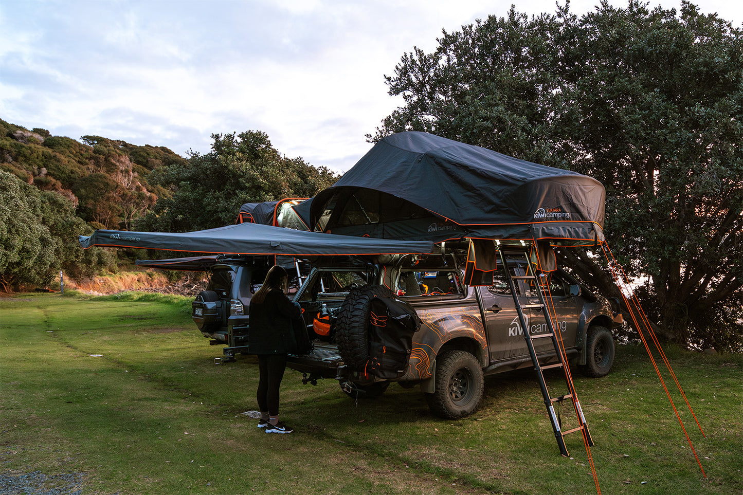 Kiwi Camping Tuatara 270-Degree Self-Supporting Awning LH/Passanger side