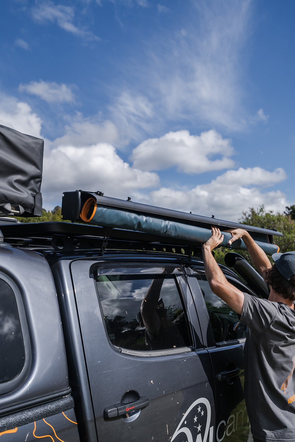 Kiwi Camping Tuatara Blackout Hardshell Awning 2.5M x 2.5M